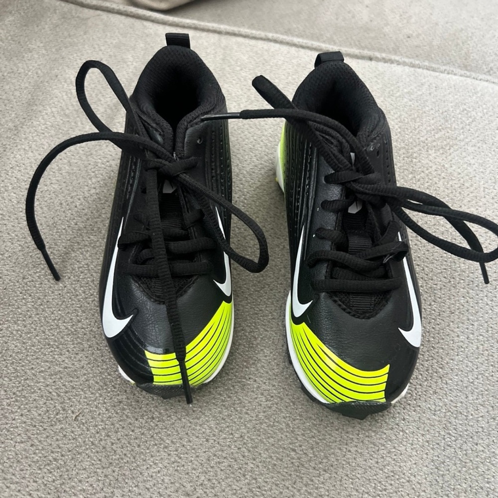 Nike Kids Black & Neon Yellow/White Athletic Sneakers